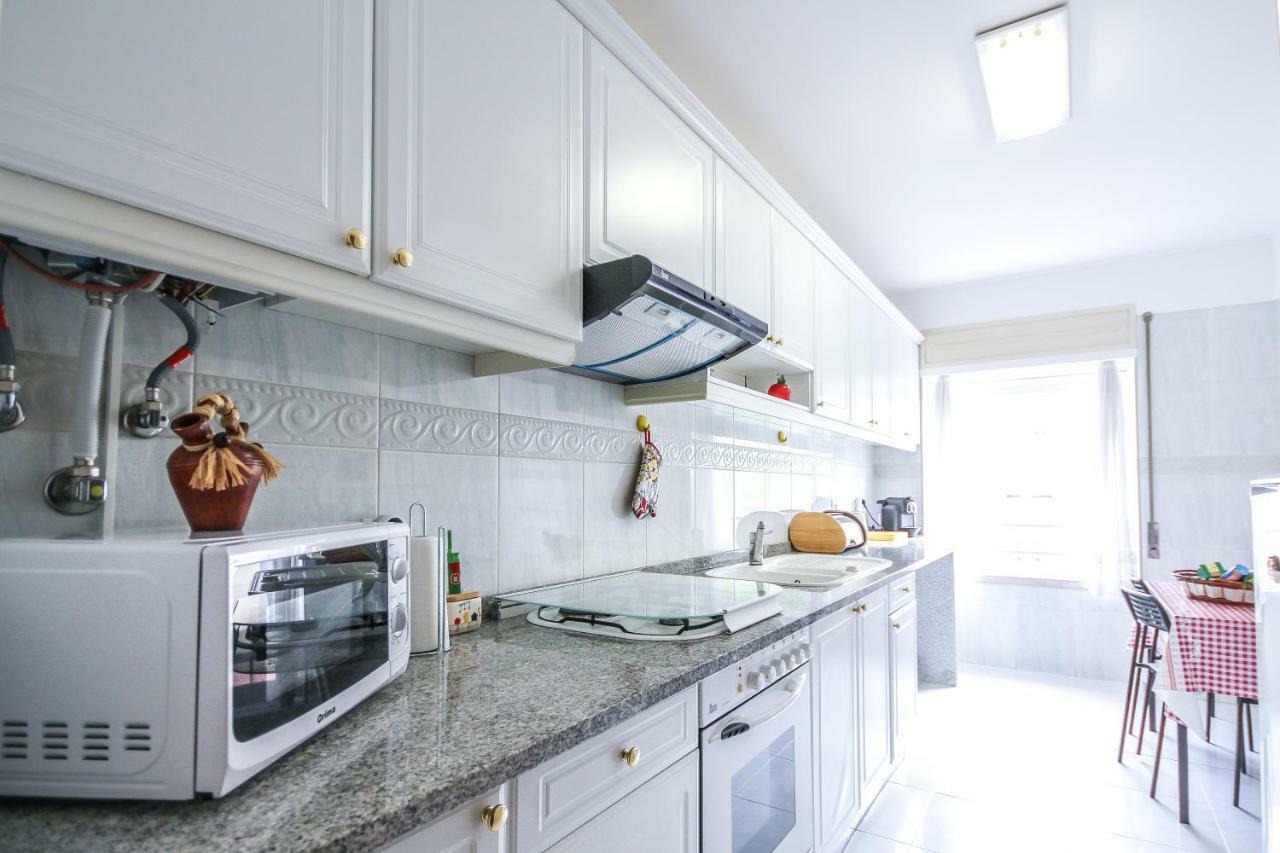 Apartamento Tejo Cacilhas Luaran gambar