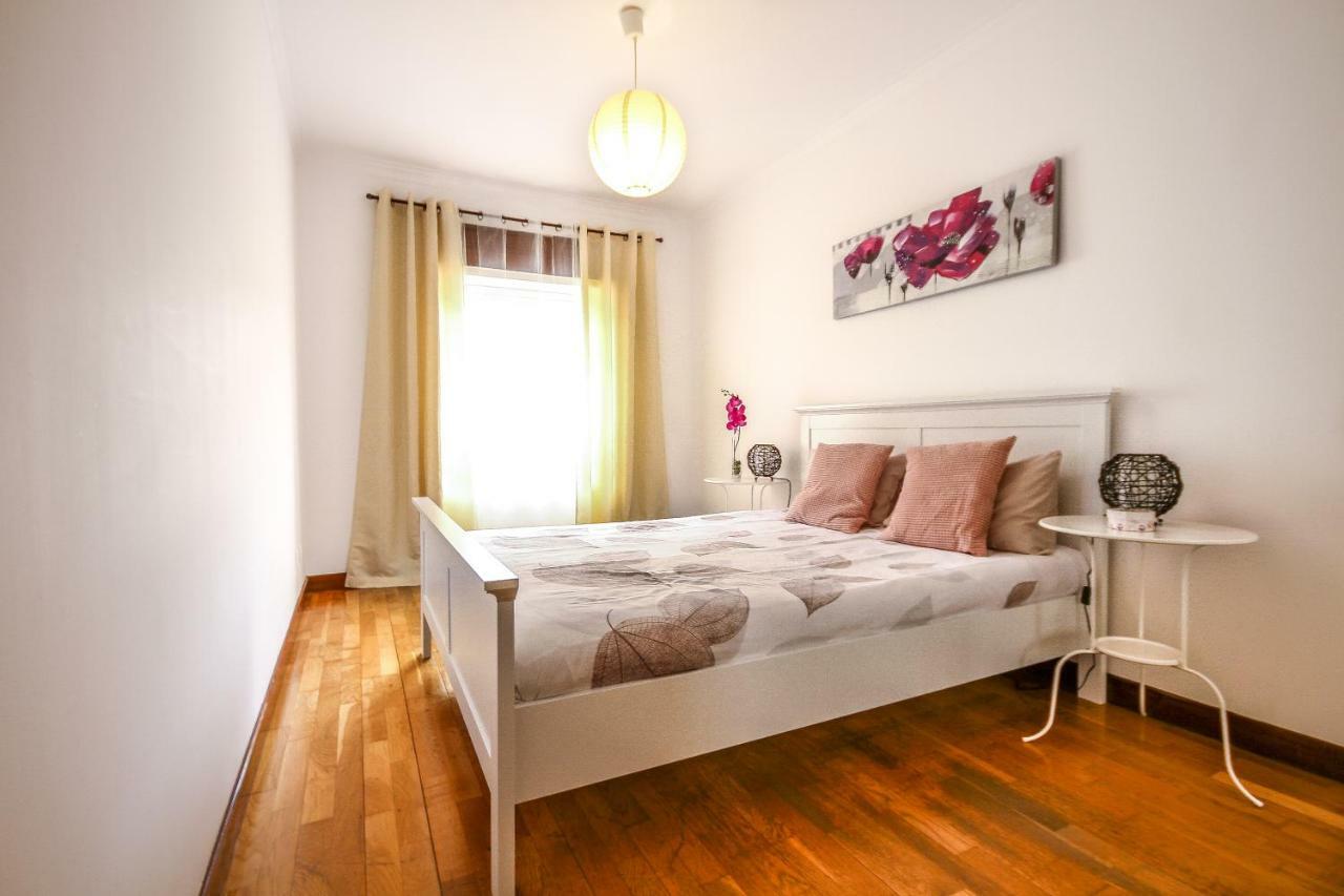Apartamento Tejo Cacilhas Luaran gambar