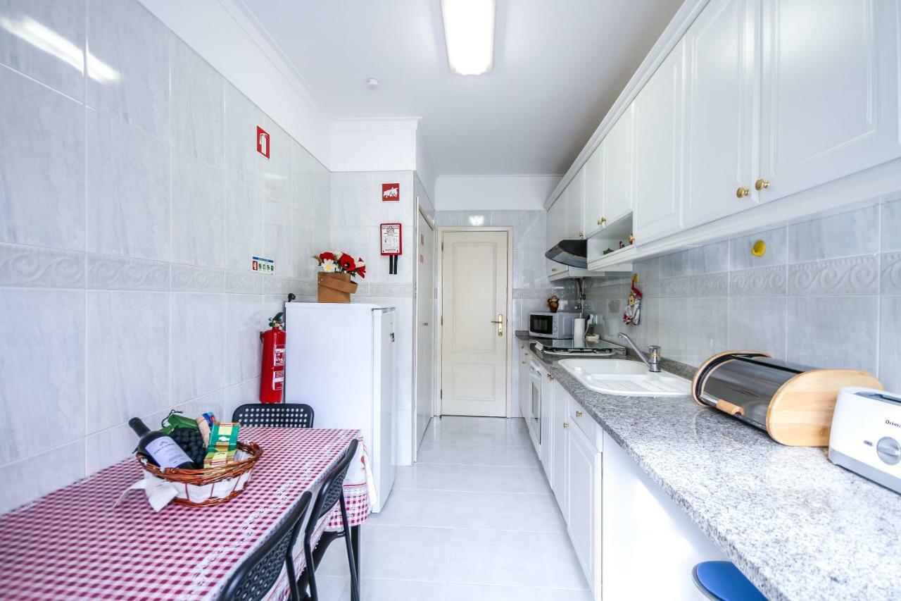 Apartamento Tejo Cacilhas Luaran gambar